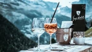 MountainHutsZermatt_hero